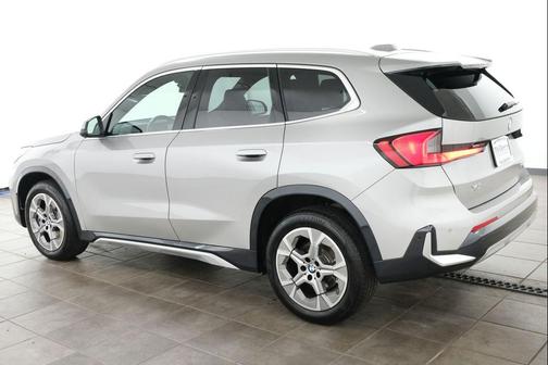 Space Silver Metallic 2025 BMW X1 xDrive28i
