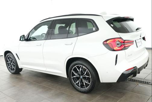 Mineral White Metallic 2024 BMW X3 xDrive30i