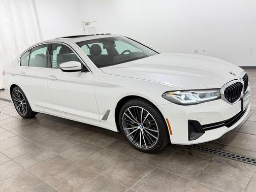 Mineral White Metallic 2023 BMW 530 i xDrive