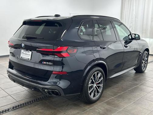 2025 BMW X5 M60i