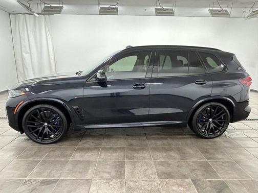 2025 BMW X5 M60i