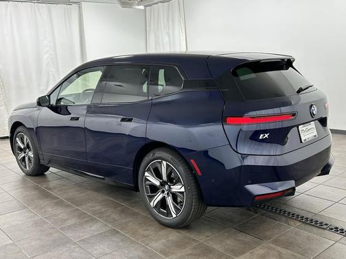 2026 BMW iX xDrive45