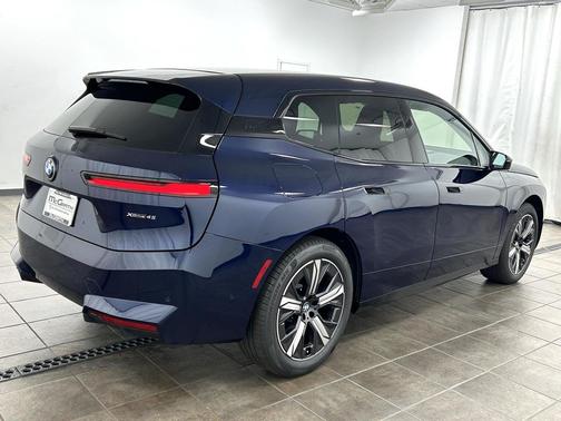2026 BMW iX xDrive45