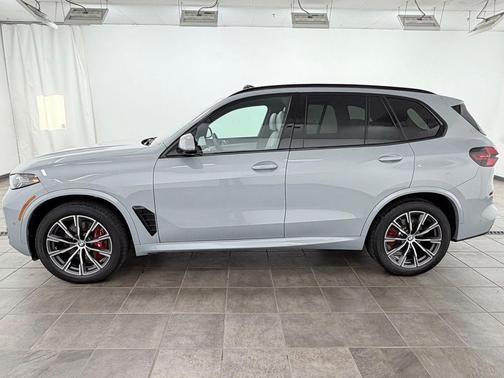 Brooklyn Grey Metallic 2026 BMW X5 xDrive40i