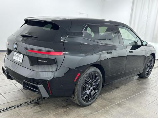 2026 BMW iX xDrive45