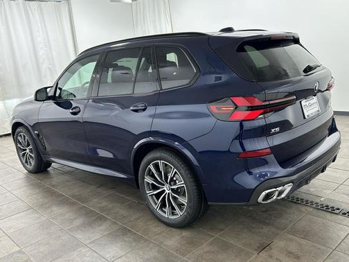 2026 BMW X5 M60i
