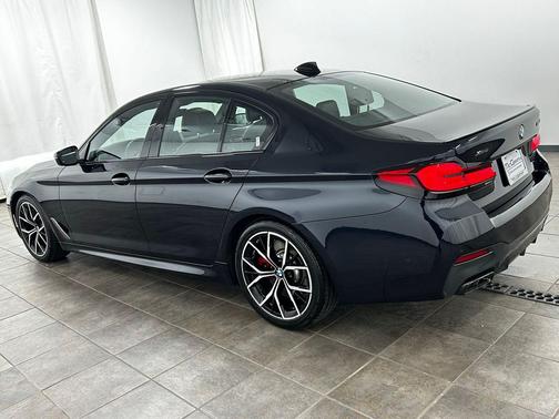 Carbon Black Metallic 2021 BMW M550 i Xdrive