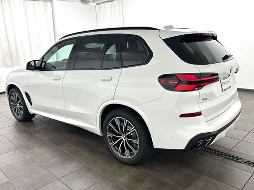 Alpine White 2026 BMW X5 M60i