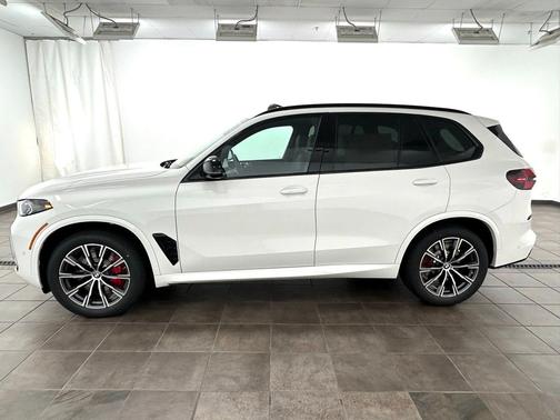 Alpine White 2026 BMW X5 M60i