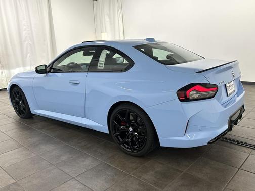 2025 BMW M240 i xDrive