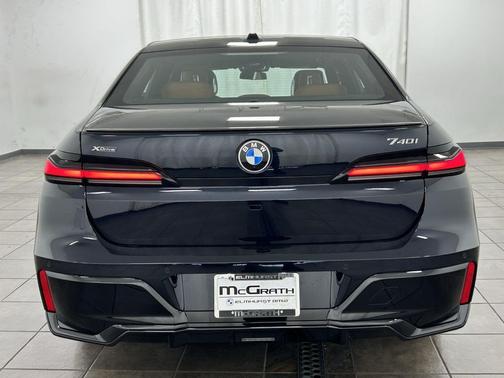 2026 BMW 740 i xDrive