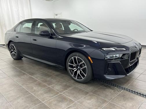 2026 BMW 740 i xDrive
