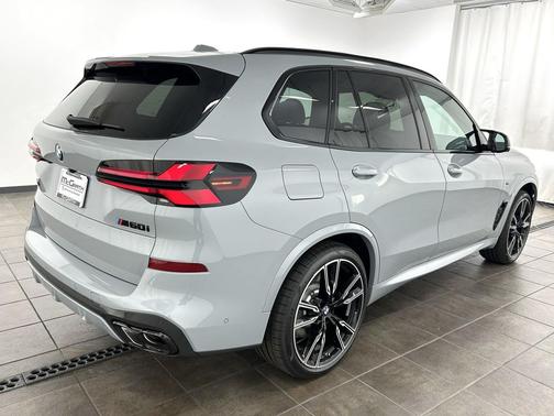 2026 BMW X5 M60i