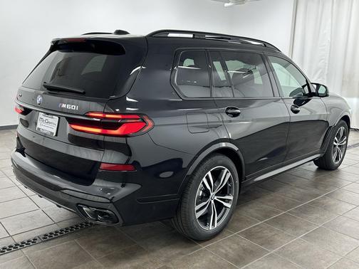 2026 BMW X7 M60i