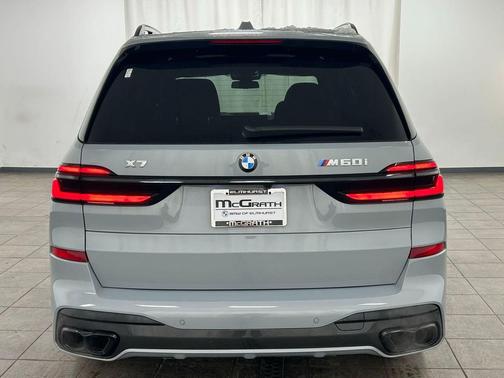 Brooklyn Grey Metallic 2025 BMW X7 M60i