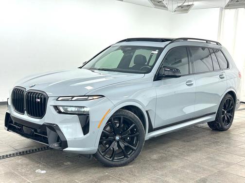 Brooklyn Grey Metallic 2025 BMW X7 M60i