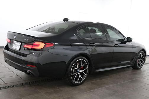 Black Sapphire Metallic 2023 BMW 540 i xDrive