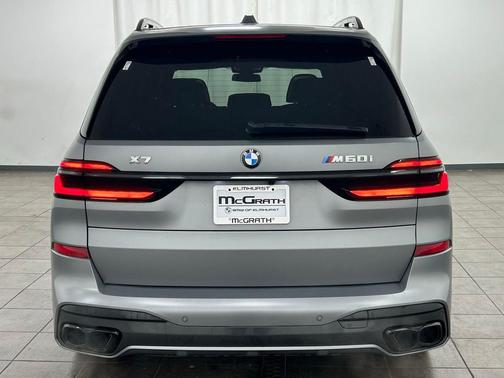 Frozen Pure Grey Metallic 2025 BMW X7 M60i