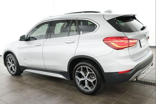 Glacier Silver Metallic 2017 BMW X1 xDrive 28i