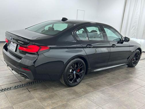 Black Sapphire Metallic 2023 BMW 530e Base