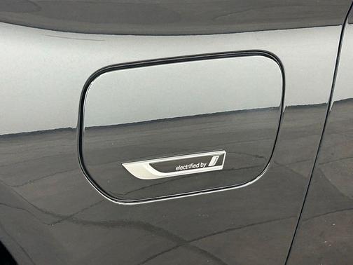 Black Sapphire Metallic 2023 BMW 530e Base