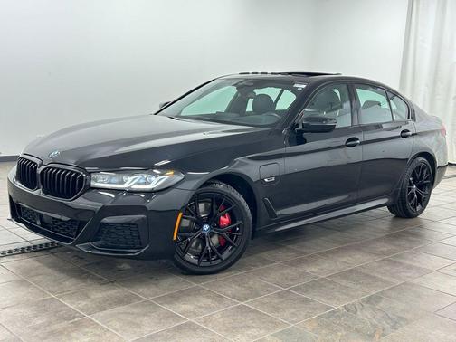 Black Sapphire Metallic 2023 BMW 530e Base