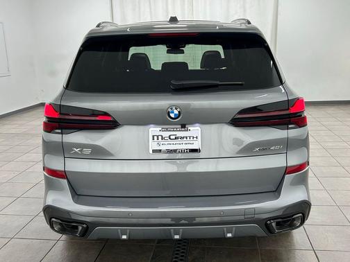 Skyscraper Grey Metallic 2026 BMW X5 xDrive40i