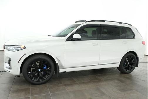 Alpine White 2022 BMW X7 xDrive40i