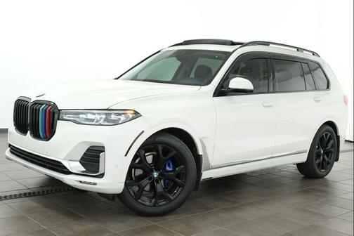 Alpine White 2022 BMW X7 xDrive40i