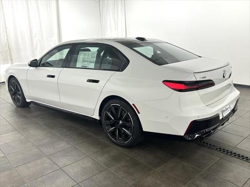 2025 BMW 760 i xDrive