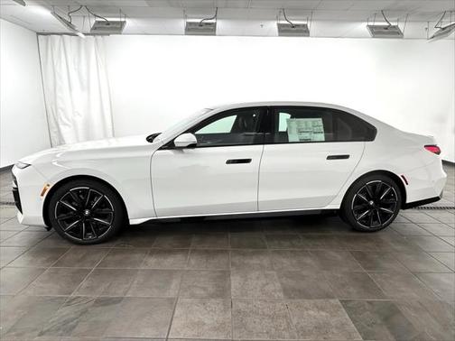 2025 BMW 760 i xDrive