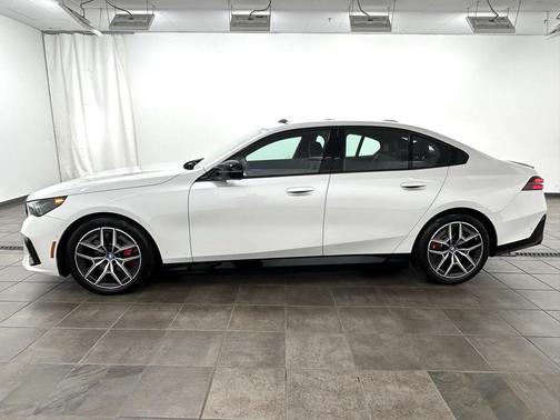 2024 BMW i5 M60
