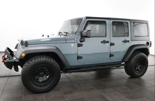 Anvil Clearcoat 2015 Jeep Wrangler Unlimited Sport