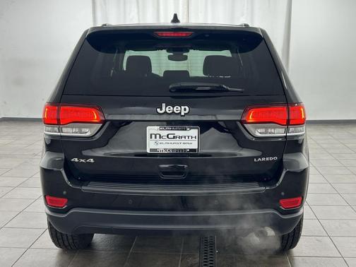 2022 Jeep Grand Cherokee Laredo