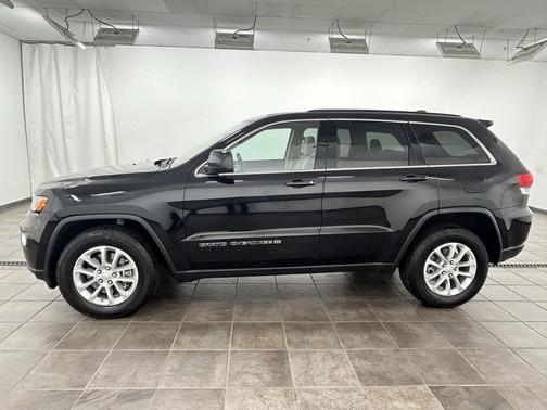 2022 Jeep Grand Cherokee Laredo