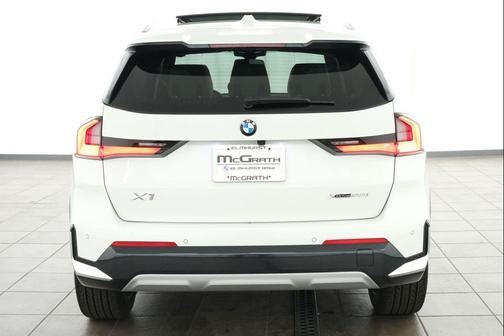 Alpine White 2026 BMW X1 xDrive28i