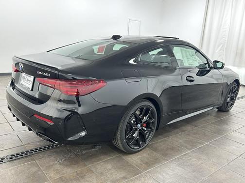 2026 BMW M440 i xDrive