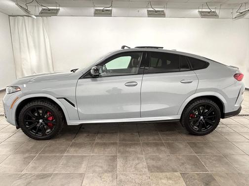 2025 BMW X6 M60i