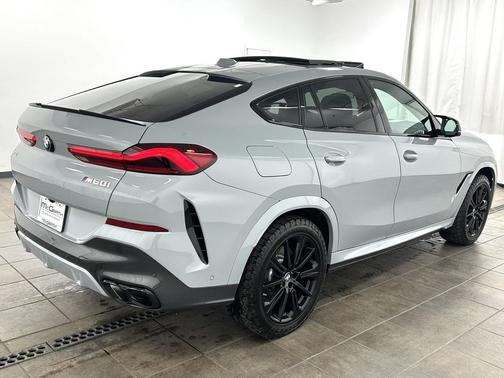 2025 BMW X6 M60i