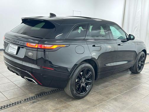 Santorini Black Metallic 2023 Land Rover Range Rover Velar P340 S R-Dynamic