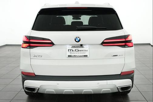 Alpine White 2026 BMW X5 xDrive40i