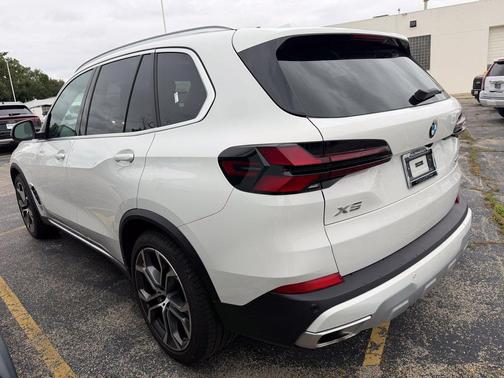 Alpine White 2026 BMW X5 xDrive40i