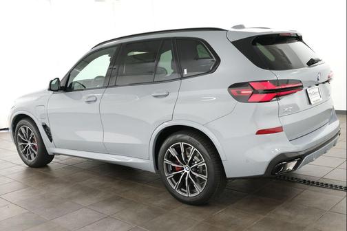 Brooklyn Grey Metallic 2026 BMW X5 PHEV xDrive50e