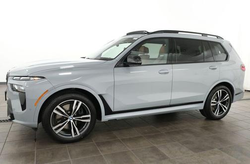 Brooklyn Grey Metallic 2024 BMW X7 M60i