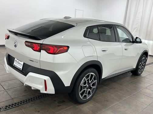 2026 BMW X2 xDrive28i