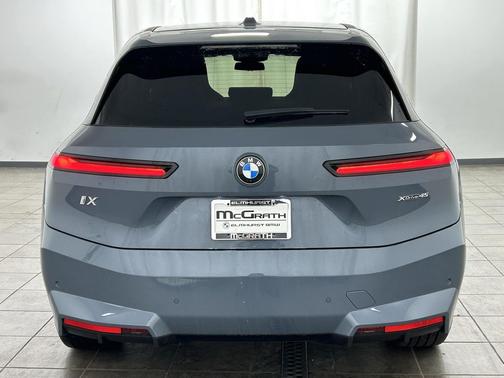 2026 BMW iX xDrive45