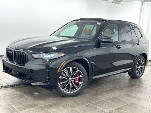 Black Sapphire Metallic 2026 BMW X5 PHEV xDrive50e