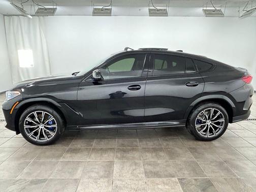 Black Sapphire Metallic 2022 BMW X6 xDrive40i