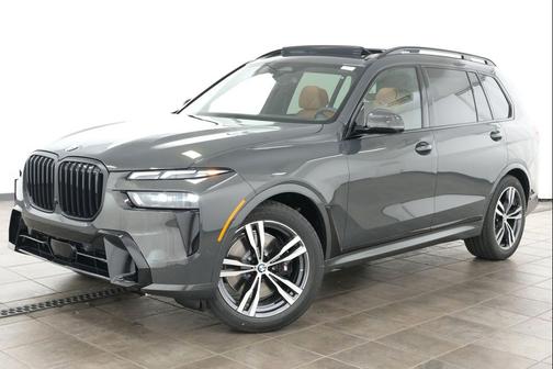 Dravit Grey Metallic 2027 BMW X7 xDrive40i