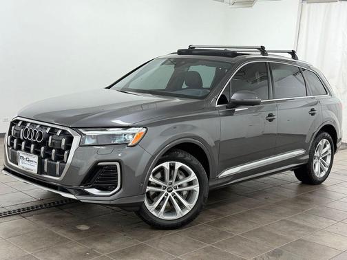 Samurai Gray Metallic 2025 Audi Q7 45 Premium